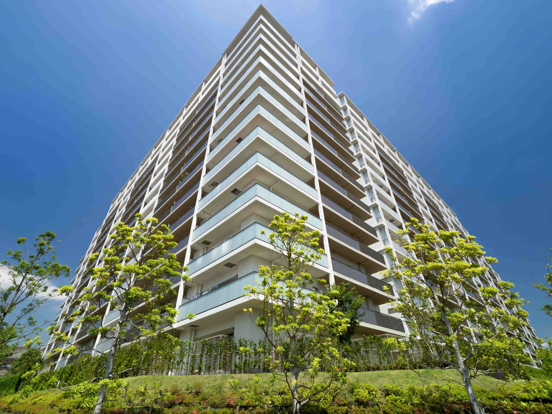 マンション物件の定期清掃 | 愛知県一宮市の定期清掃ならオーダークリーン